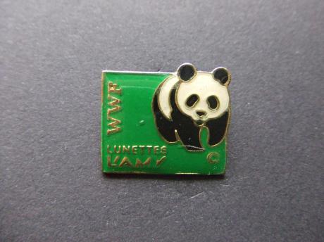 Pandabeer wereldnatuurfonds groene gras